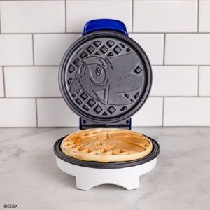 BNWT Sonic The Hedgehog Waffle Maker